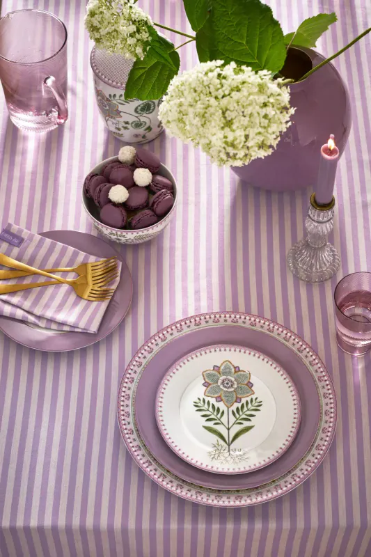 Pip ASJETT Lily&Lotus Offwhite 21cm. 